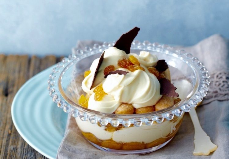 Tiramisu met rum en rozijnen